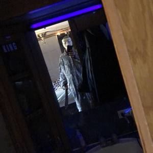 Meet your Posher, Joel